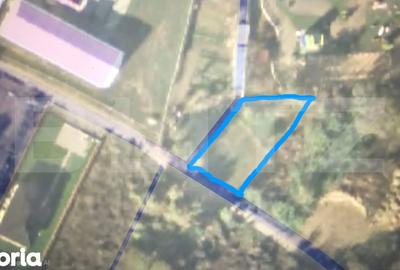 Teren de 700 mp, în Lipoveni