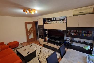 Vand apament 4 camere - 2