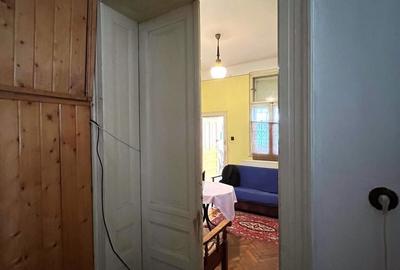 Casă cu 3 camere cu Teren 385 Mp în Titulescu - 8