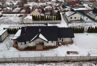 Casă cu 4 camere în Săucești - 8