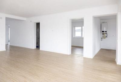 Casă cu 3 camere cu Teren 157 Mp în Central - 1