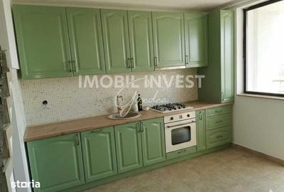 Apartament cu 5 camere în Cetate