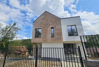 Casa cu 136 mp utili, mansarda amenajabila si intimitate intr-un ansamblu privat - 2