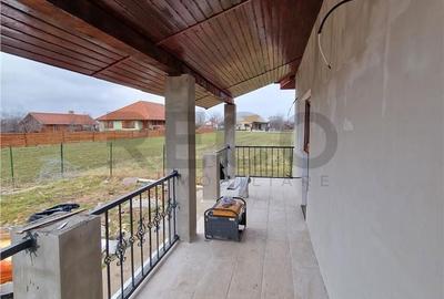 Casă cu 3 camere cu Teren 350 Mp în Borș - 5