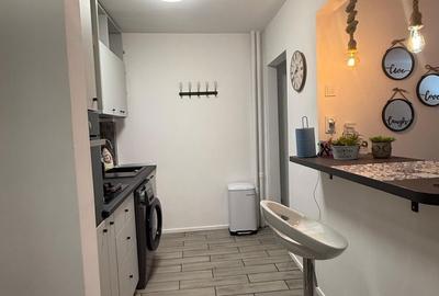 Apartament cu 2 camere decomandat în Victoriei - 2