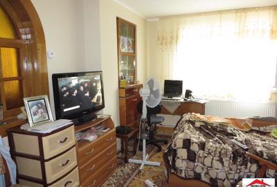 Casa P+ 2E de vanzare semicentral Satu Mare - 2