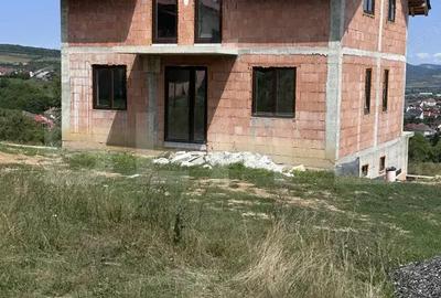 Casa noua, priveli?te panoramica, 400mp teren