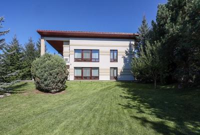 Casă deosebită de vânzare în Sânpetru | Teren 1400 mp - 1