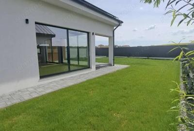 Casă cu 4 camere cu Teren 400 Mp în Central - 4