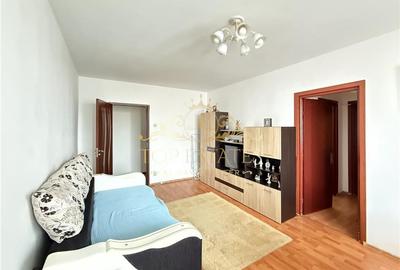 Apartament cu 3 camere circular în Periferie - 2