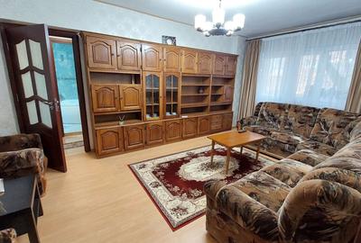 Apartament cu 3 camere semidecomandat, mobilat în 13 Septembrie - 10