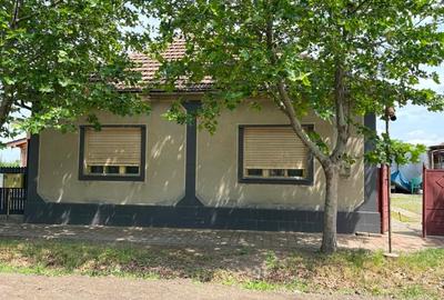 Casă individuală cu 3 camere cu Canalizare în Central - 5