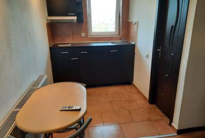 Garsonieră decomandată în Titan - 6