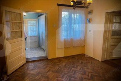 Proprietate de vanzare, 271 mp, zona Subcetate - 2