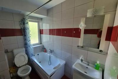 A 19 apartament energiei 59900 etajul 1 , 3 camere - 7