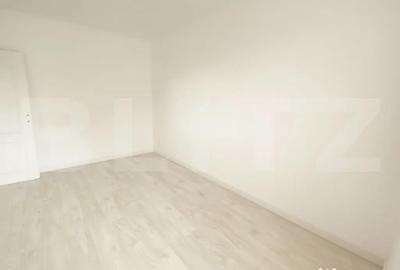 Apartament cu 4 camere decomandat în Central - 1