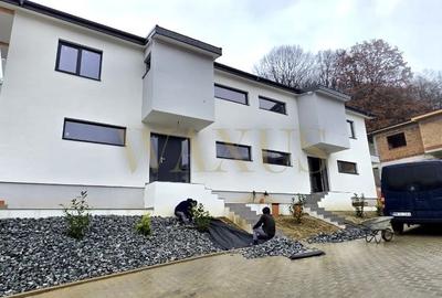 Duplex cu 4 camere cu Canalizare în Florești - 1