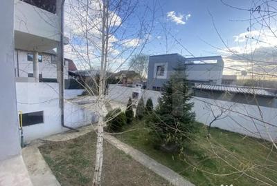 Casă cu 7 camere cu Teren 1100 Mp în Bucov - 1