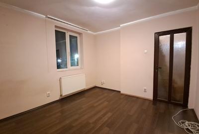 Apartament 2 camere decomandat strada Horea,etaj 2/2. - 4