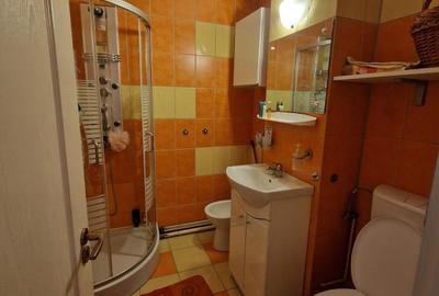 Apartament 4 camere - decomandat - 2 balcoane - pivnita - zona Dioda - 8