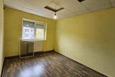 Apartament zona Siderurgistilor Vest, 3 camere - 75000 Euro - 3