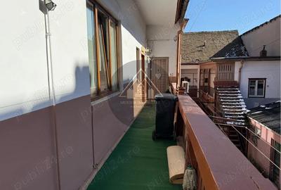 Apartament 3 camere, Centru - 2