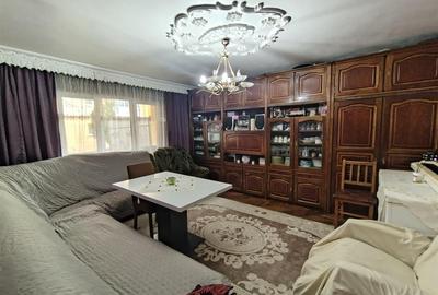 Apartament cu 3 camere decomandat, mobilat în Burdujeni
