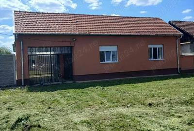 Casă cu 2 camere cu Teren 491 Mp în Ersig - 1