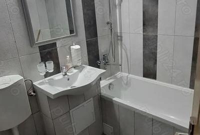 Apartament cu 4 camere decomandat în Central - 3