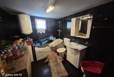 Casă cu 4 camere cu Teren 700 Mp în Dărmănești - 5