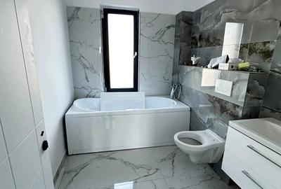 Casă cu Teren 200 Mp în Central