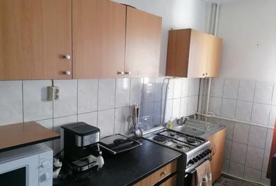 Apartament cu 3 camere decomandat, mobilat în Alexandru cel Bun - 3