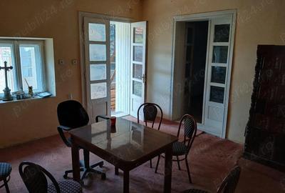 Casă cu 6 camere în Ciclova Română - 5