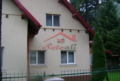 Spațiu comercial, de 280 mp, în Central - 3