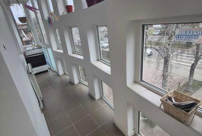 Apartament cu 3 camere decomandat în Central - 8