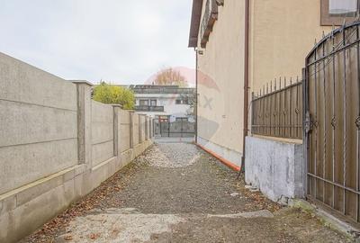 Casă individuală cu 12 camere cu Canalizare în Astra - 29