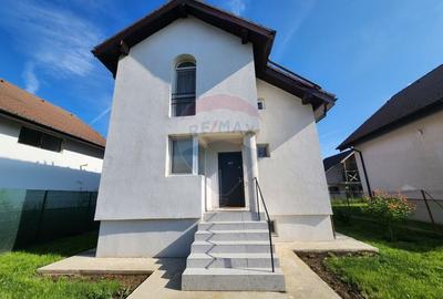 Casă cu 4 camere cu Teren 295 Mp în Aviației - 15