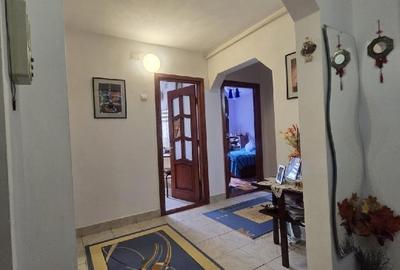 Apartament cu 3 camere decomandat în Tomis Nord - 2