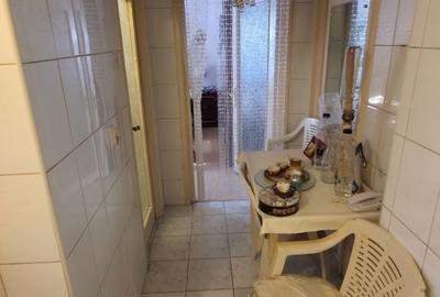 Apartament cu 3 camere decomandat în Central - 2