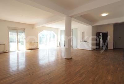 Vila cu piscina privata si 6 dormitoare | British School - 3