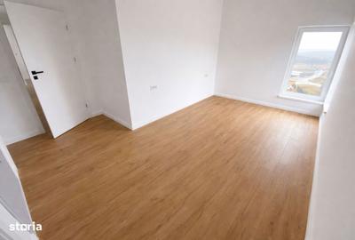 Casă cu 5 camere cu Teren 500 Mp în Valea Adâncă - 19