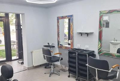 Spațiu comercial, de 50 mp, în Central - 8