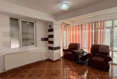 Spațiu comercial, de 307 mp, în Central - 15