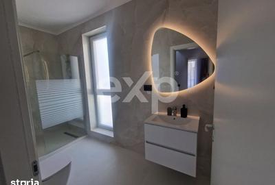 Casă cu 5 camere cu Canalizare în Central - 6
