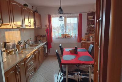Casa cu mansarda de vanzare