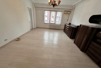 Apartament cu 3 camere decomandat, mobilat în P-ța Muncii - 3