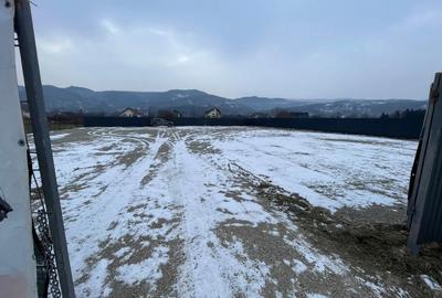 Teren de inchiriat intravilan - 1680 mp2 - 35m x 48m - 0,29 euro mp2 - 1