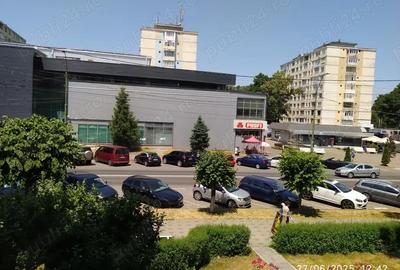 Apartament cu 3 camere semidecomandat în Onești - 7
