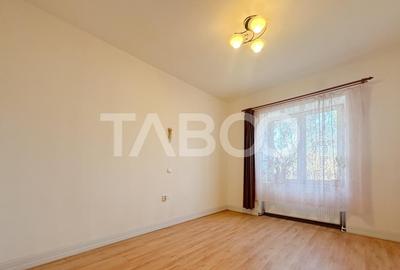 De vanzare apartament la casa cu cota pod si curt in cartierul Gruia - 3