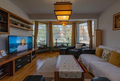 Casă cu 7 camere cu Teren 1617 Mp în Central - 13